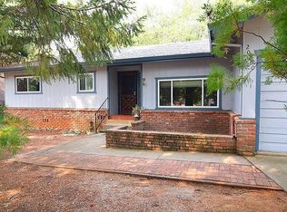 20260 Lakeview Dr, Lakehead, CA