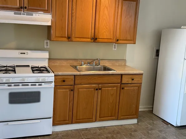 1687 N 56th St, Philadelphia, PA