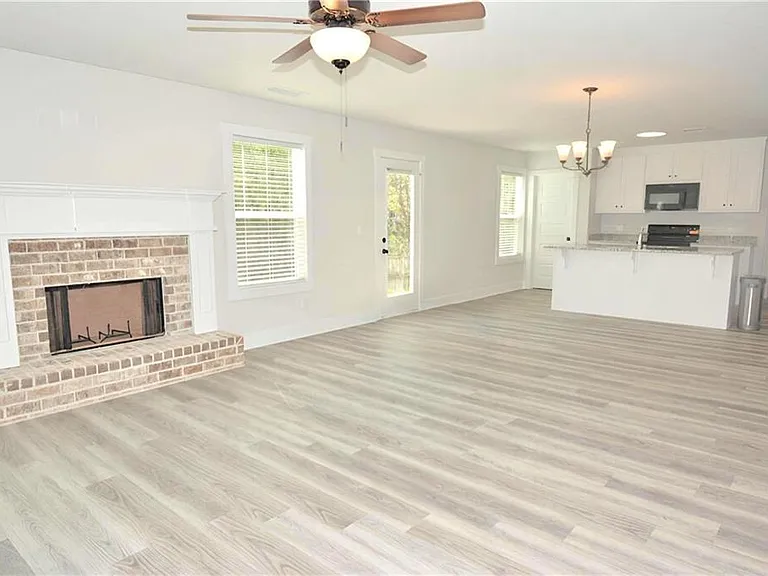 45 Haddington Ct — Photo 2