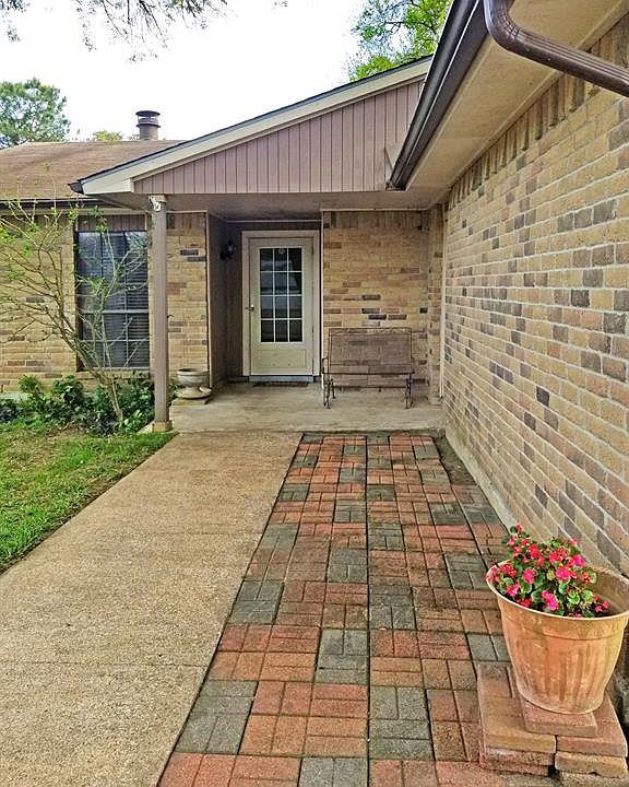 1st image of 17407 S Yorkglen Dr
