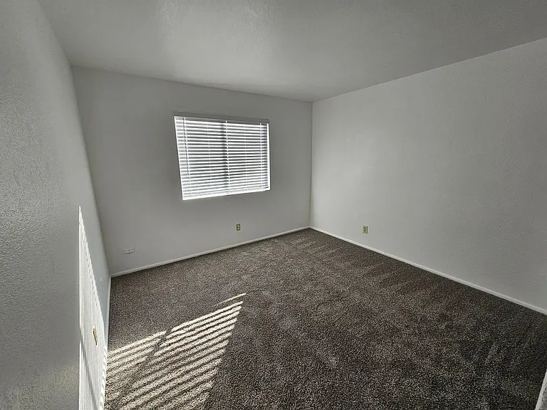 3365 Scottsdale Rd — Photo 2