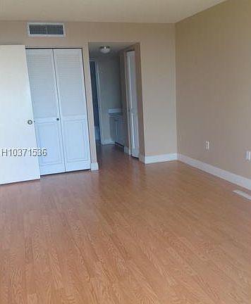 4th image of 1400 Saint Charles Pl Ph 19