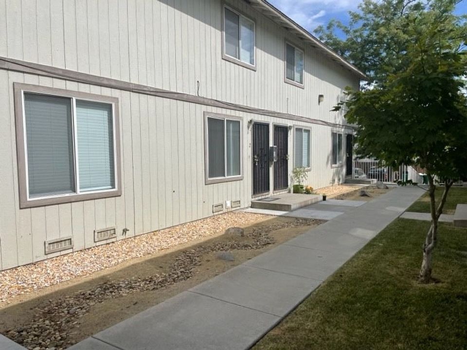 1st image of 4005 Pheasant Dr APT 2