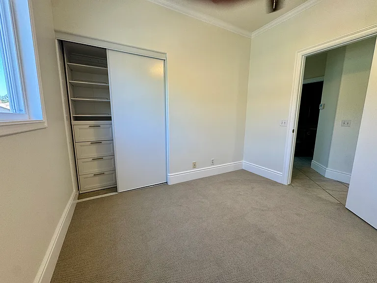 26 Sagebrush — Photo 12
