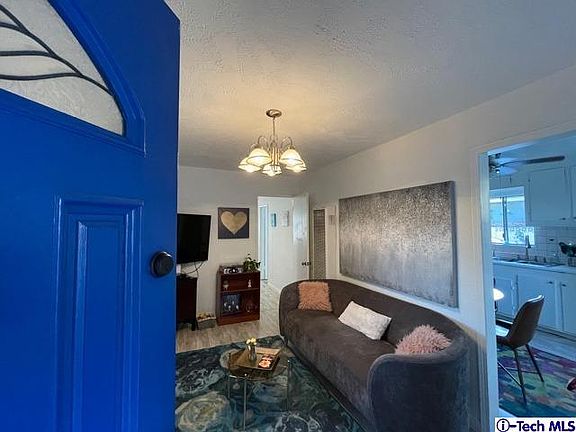 2nd image of 11141 Glenoaks Blvd