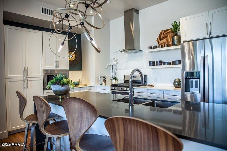 1st image of 3131 N CENTRAL Avenue #5016