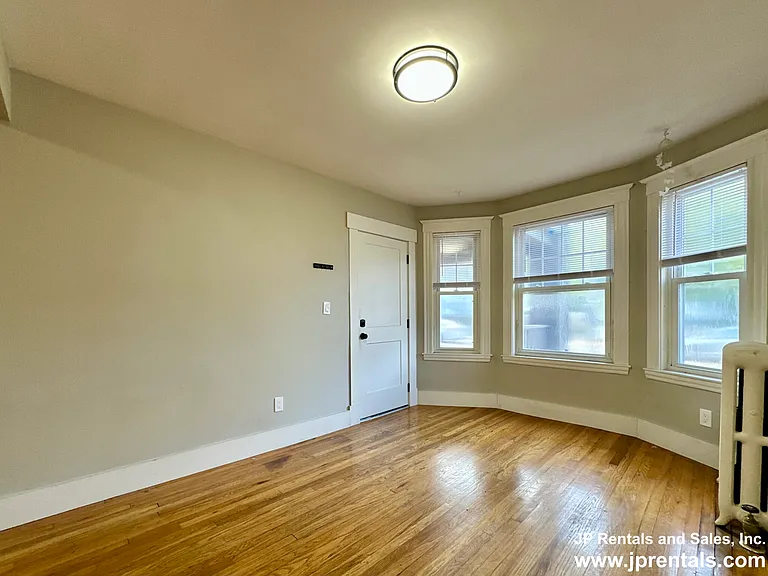 4094 Washington St #1L — Photo 6