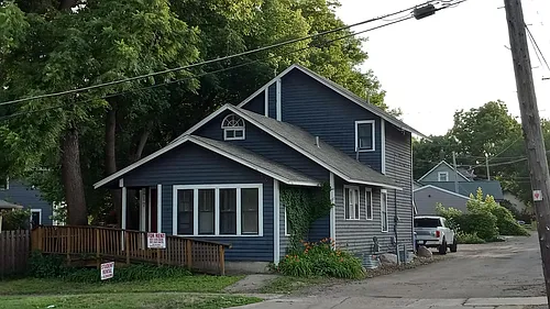 217 Cretin Ave N Photo 1