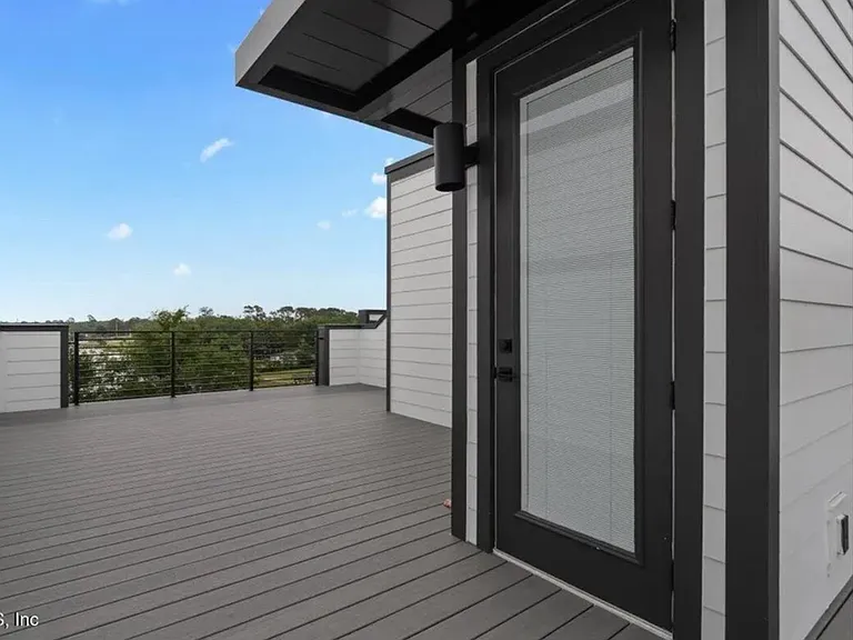 2056 Prudential Dr — Photo 26