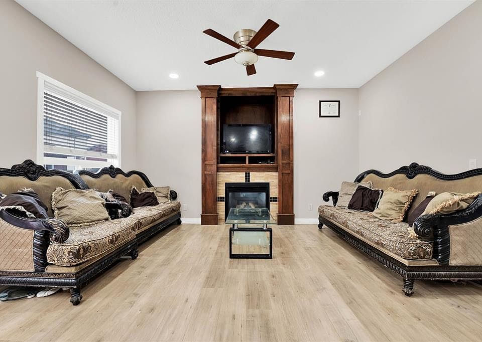 1st image of 360 Saddlemont Blvd NE