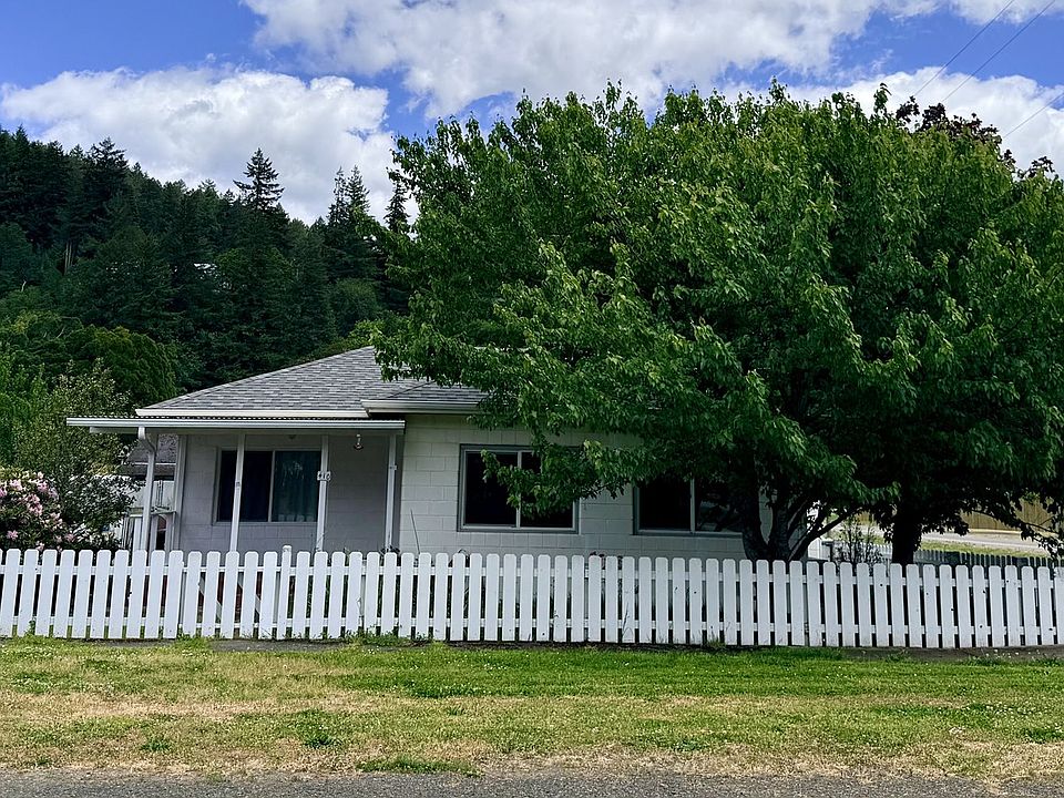 1st image of 410 3rd Ave
