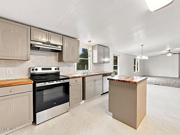2nd image of 141 Woodview Lane