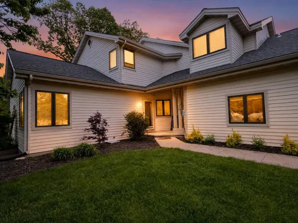942 S Park Ave, Fond Du Lac, WI 54935
