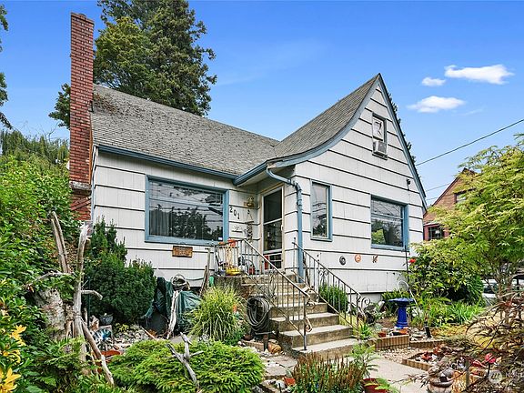 2nd image of 201 S Lafayette Avenue