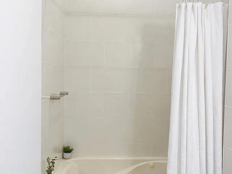43 Jefferson Ave #2 — Photo 9