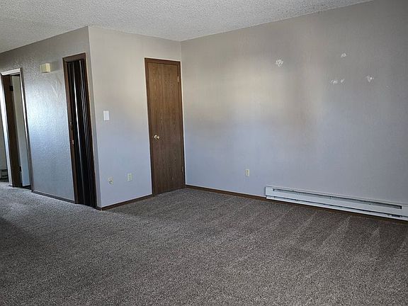 2nd image of 2411 S McKinley St APT B