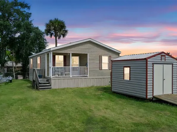 121 Lewis St, Edgewater, FL 32141