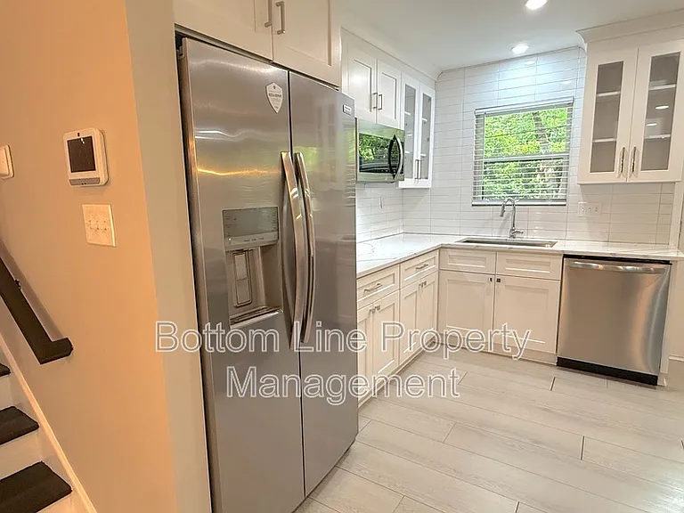 4117 Oak Forest Dr — Photo 9