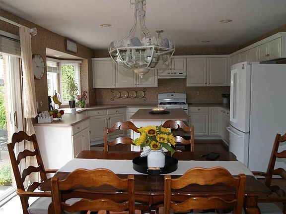 4th image of 13892 Ironwood Dr