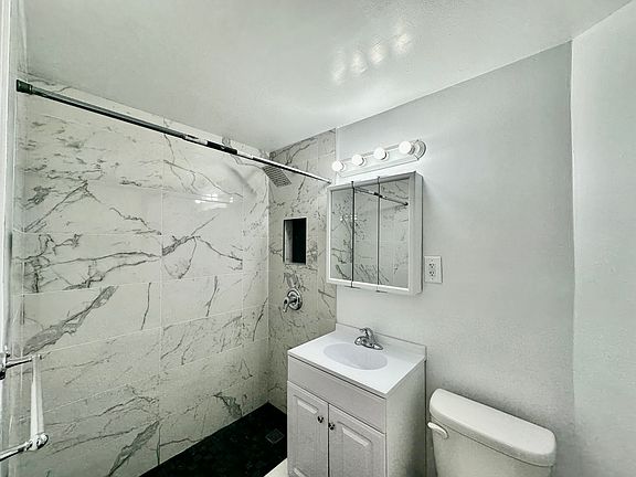 5th image of 203 W 91st St APT 2C