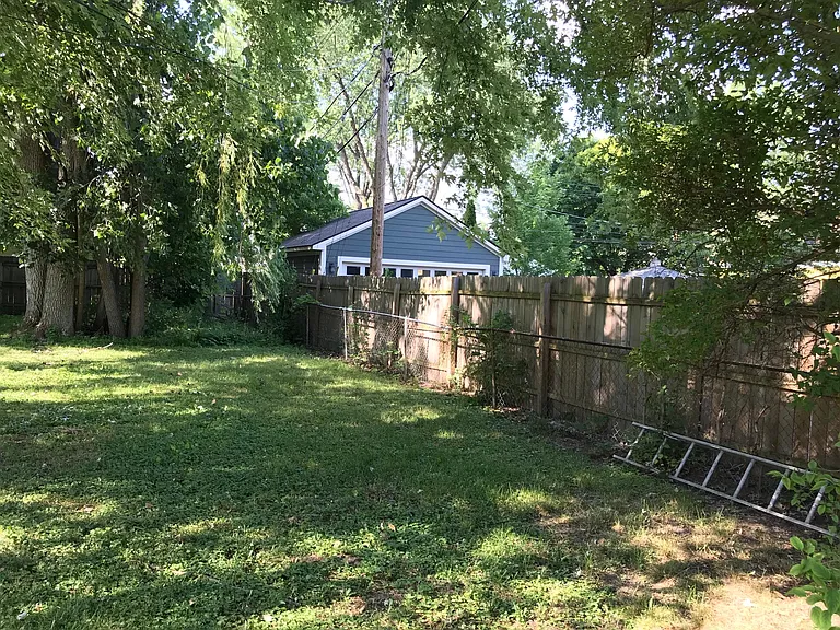 415 Pingree Blvd — Photo 12