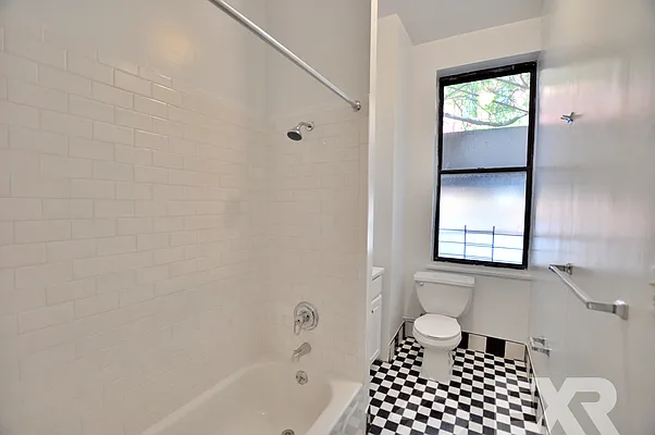 Rented by EXR | media 7