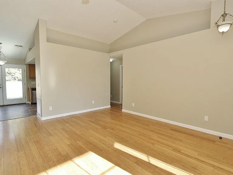 976 W Idaho Ave — Photo 5