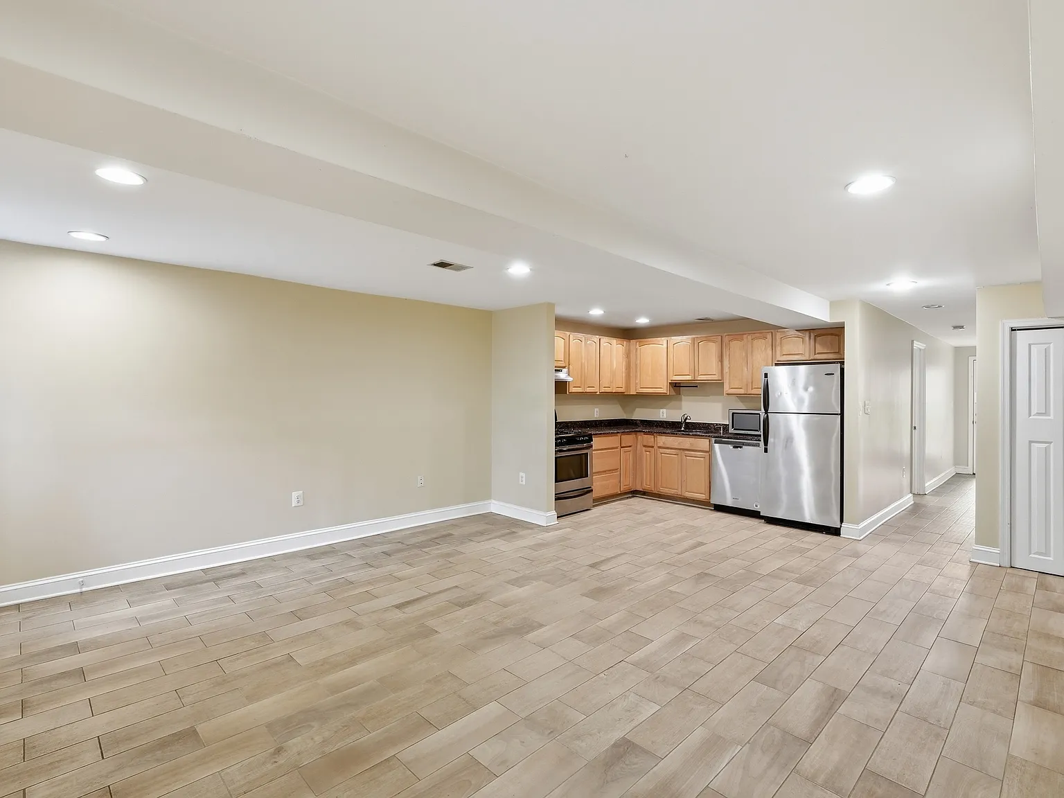 1 bed, 1.5 bath, 756 sqft, $1,750 — Photo 3