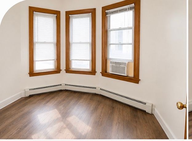 1st image of 101 Lincoln St #6