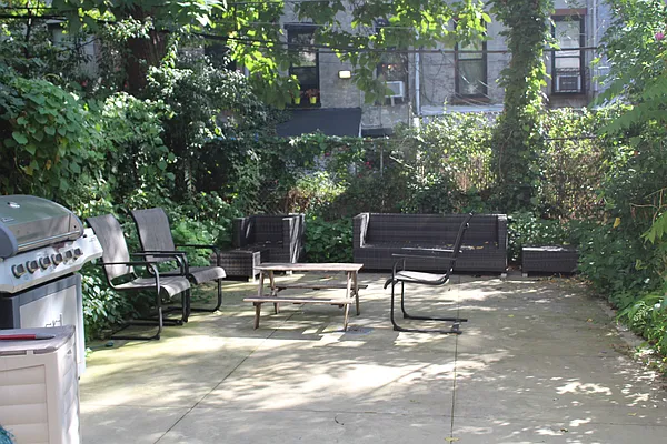 Rented by R New York | media 19