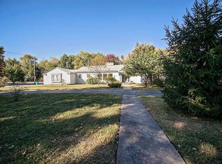 1561 S Fairway Ave, Springfield, MO 65804