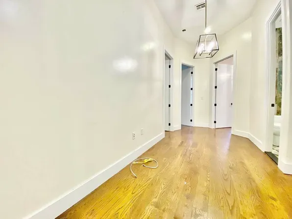 620 Wilson Avenue image 5 of 11