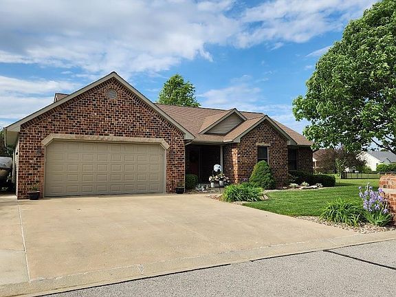 2nd image of 20 Wren Dr