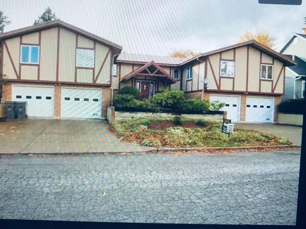 228 S 3rd Ave #1, Sandpoint, ID 83864