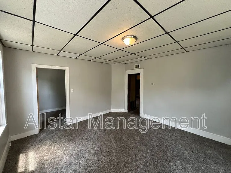 5915 Cable Ave — Photo 3