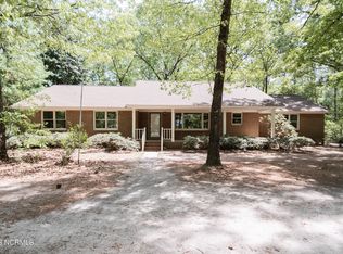 391 Fork Lake Dr, Clinton, NC 28328