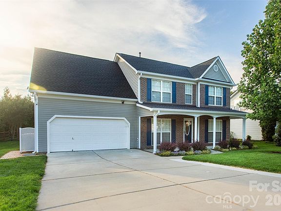 2nd image of 1005 Onotoa Dr