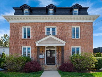4646 Post Rd APT 4, Warwick, RI, 02818