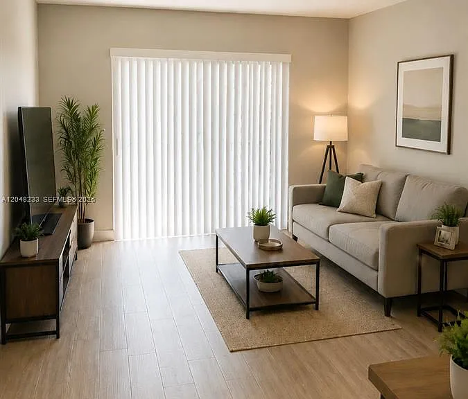 1530 SW 2nd St #307 — Photo 5