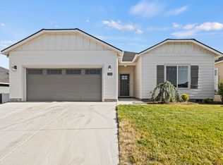 1946 Modena Ln, Medford, OR