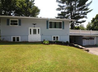 18 Rudd Farm Dr, Barre, VT 05641