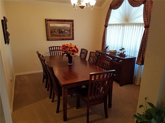 4th image of 1125 Red River Dr