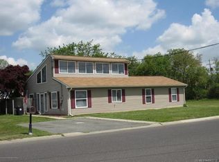 217 11th St, Barnegat, NJ 08005