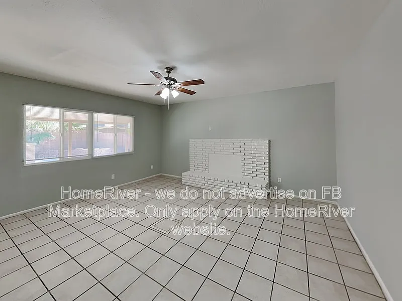 4 bed, 2.0 bath, 1556 sqft, $2,280 — Photo 4