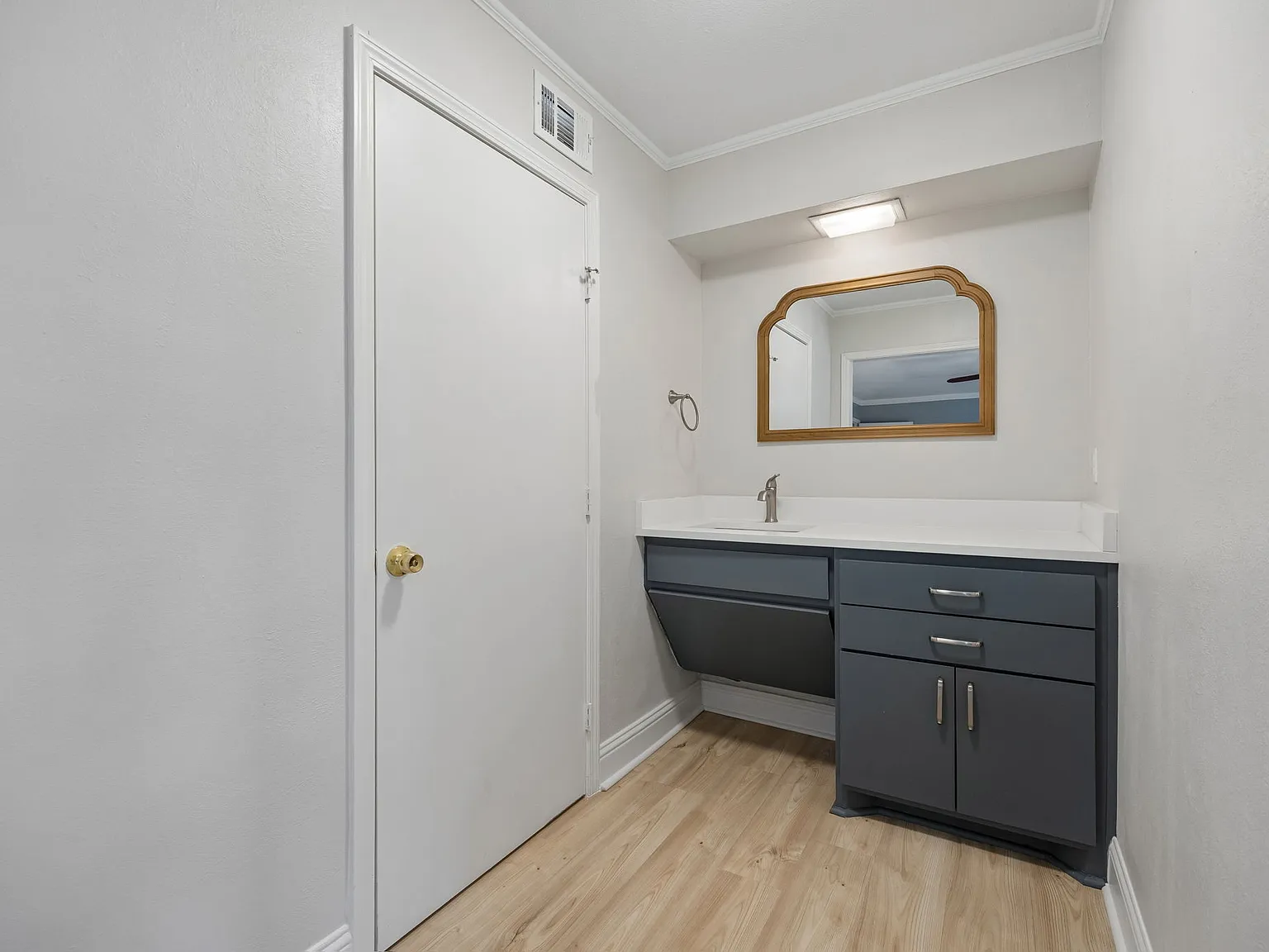 3 bed, 1920 sqft, $3,300 — Photo 4