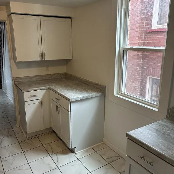 640 Pine St — Photo 9