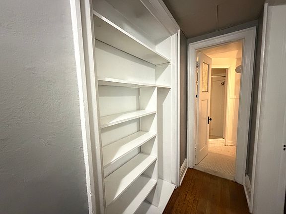 5th image of 201 Linwood Ave APT 2