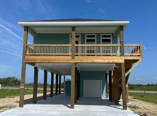2781 E Lazy Ln, Crystal Beach, TX 77650