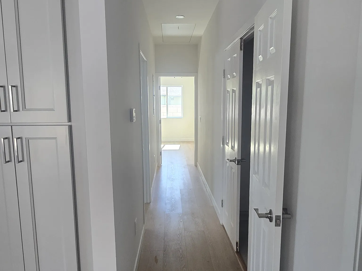 2 bed, 2.5 bath, 966 sqft, $3,500 — Photo 3