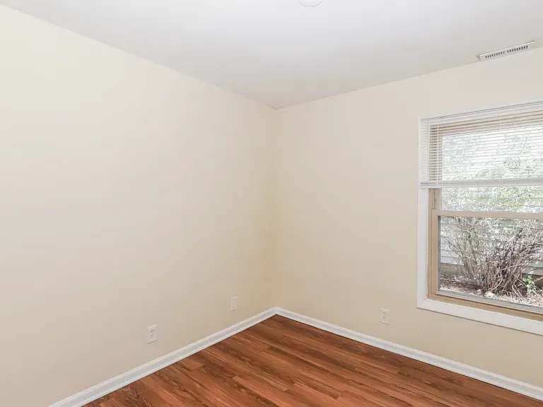 2281 Jasmine Dr — Photo 5